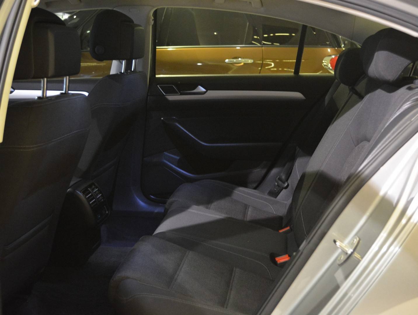 Volkswagen Passat 1.6 TDi BlueMotion Comfortline