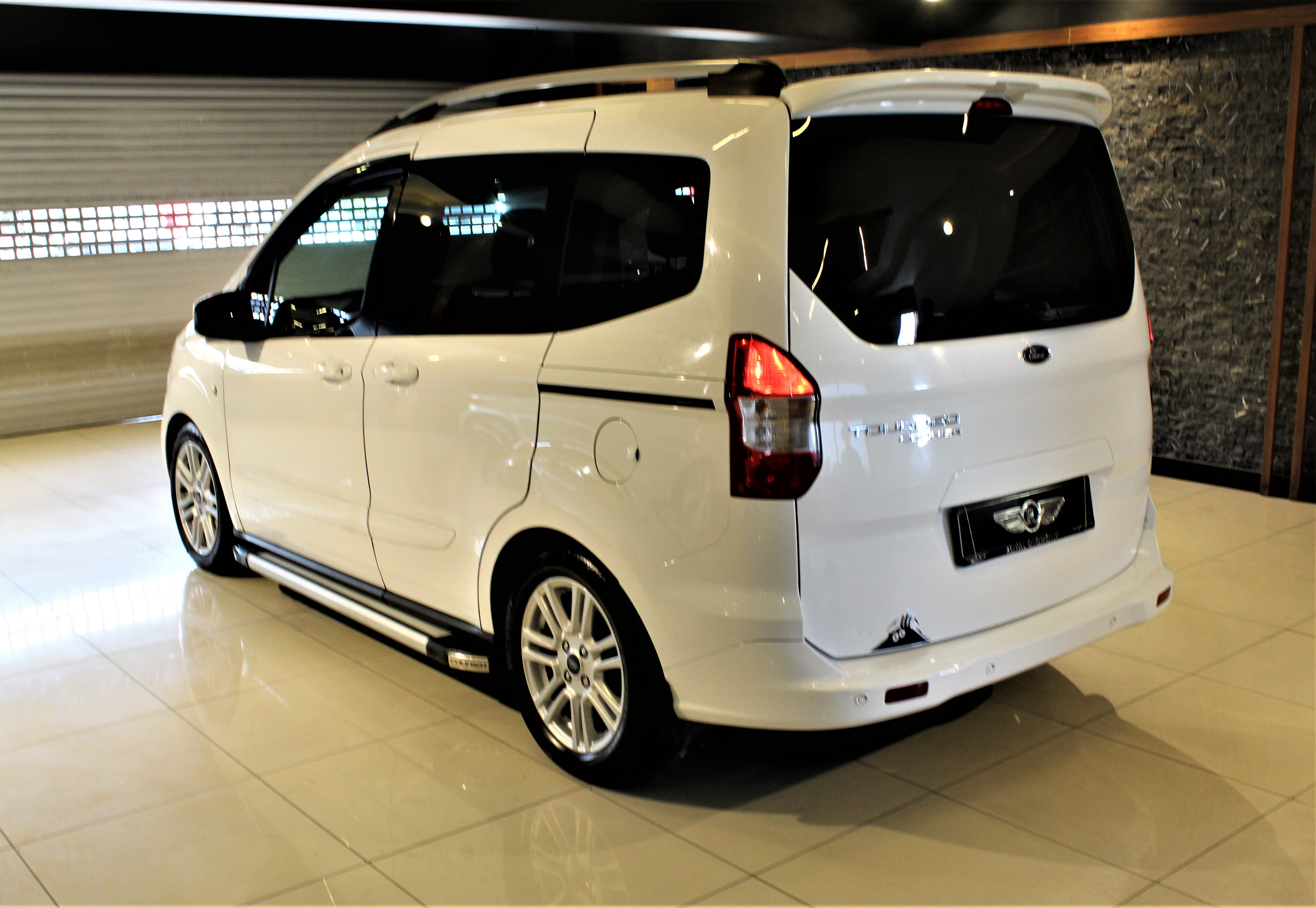 TOURNEO COURİER 1.6 TDCİ TİTANİUM PLUS //ISITMA//KATLANIR AYNA//