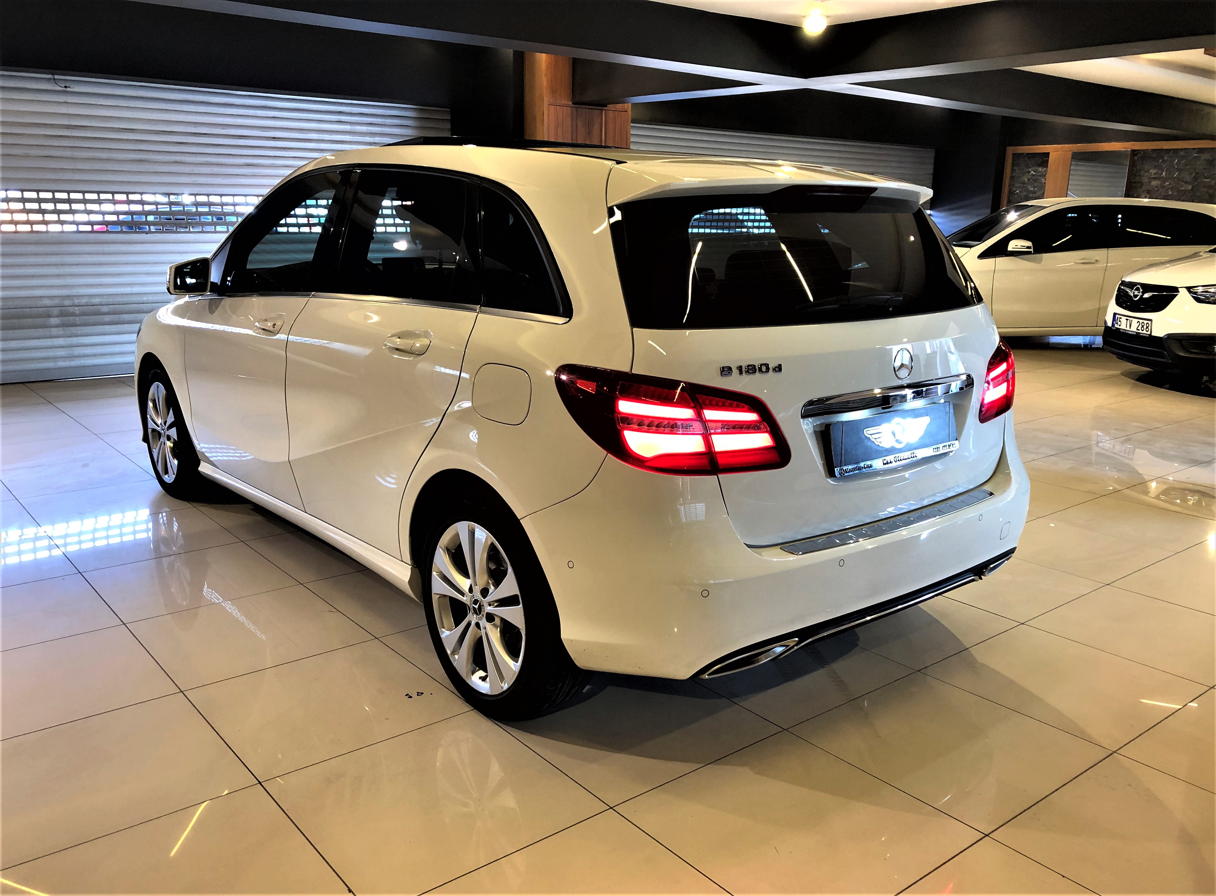 MERCEDES B180 D URBAN 
