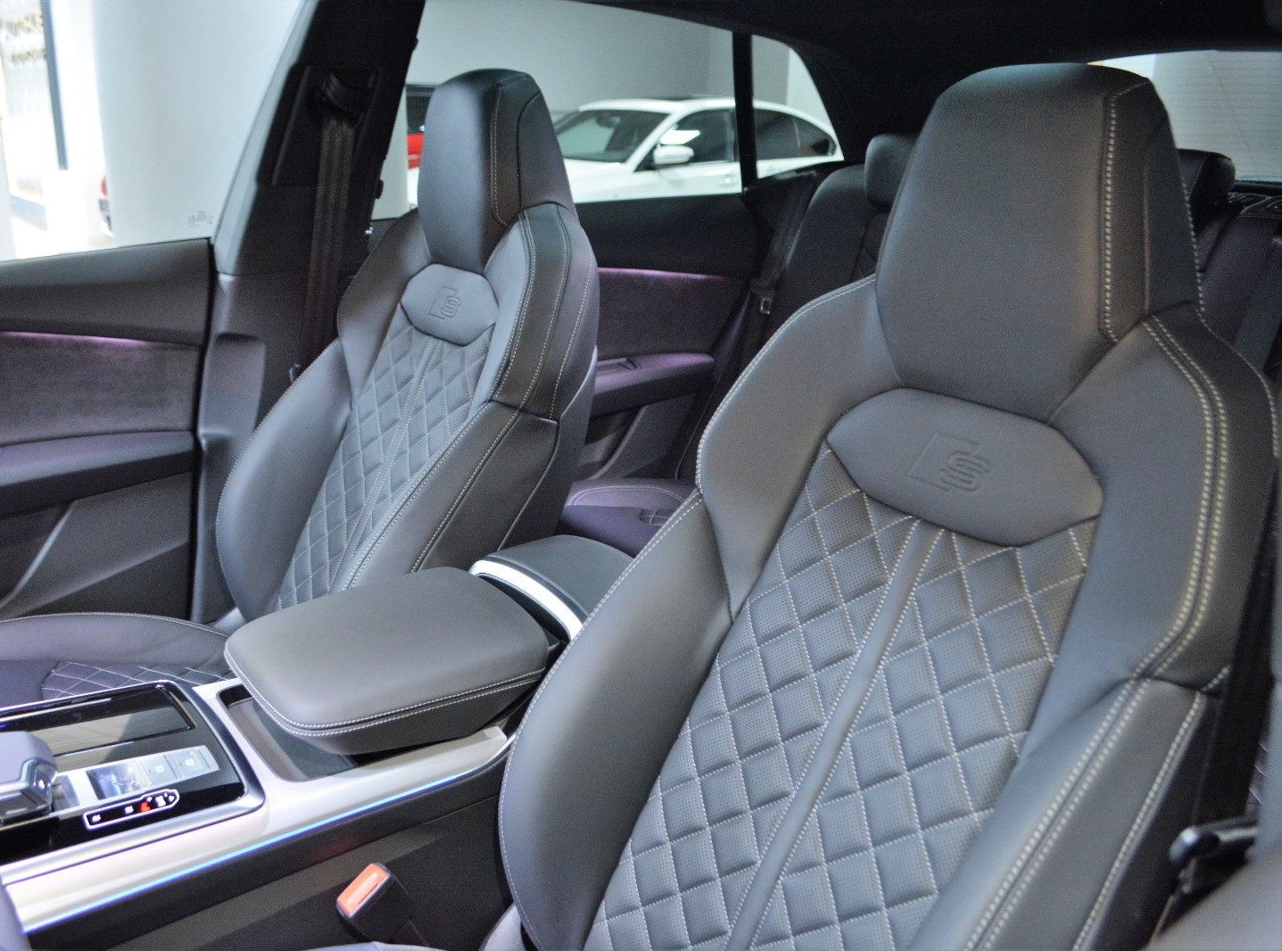 AUDI Q8 50 TDI S LİNE