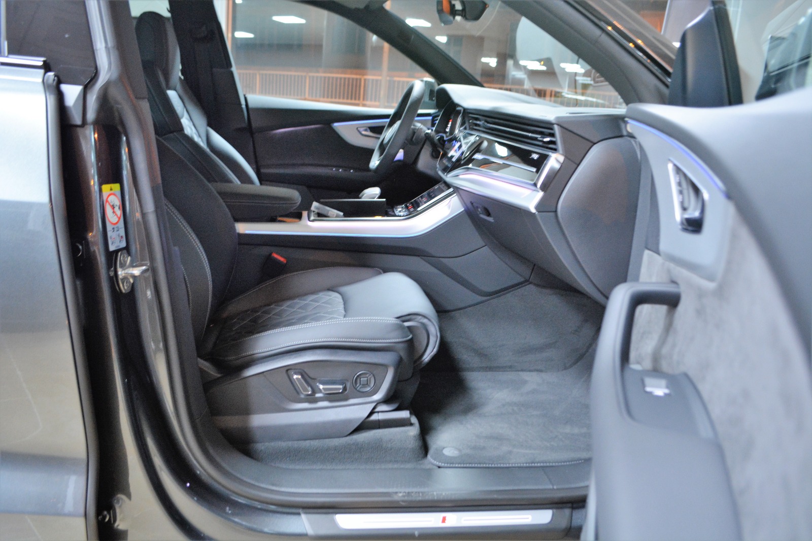 AUDI Q8 50 TDI S LİNE