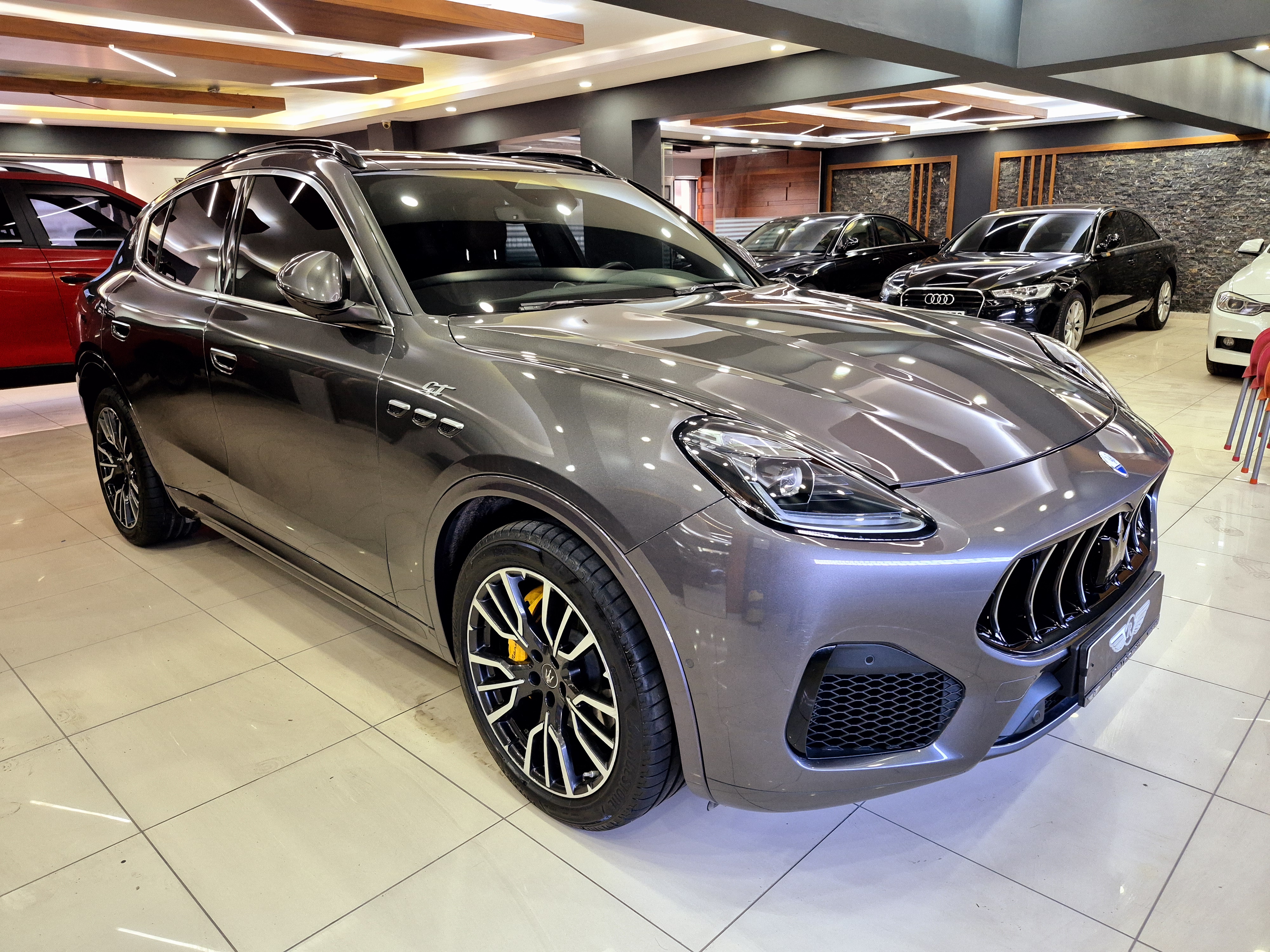 ROYAL'DEN 2023 MASERATİ GRECALE BAYİ HATASIZ FULL