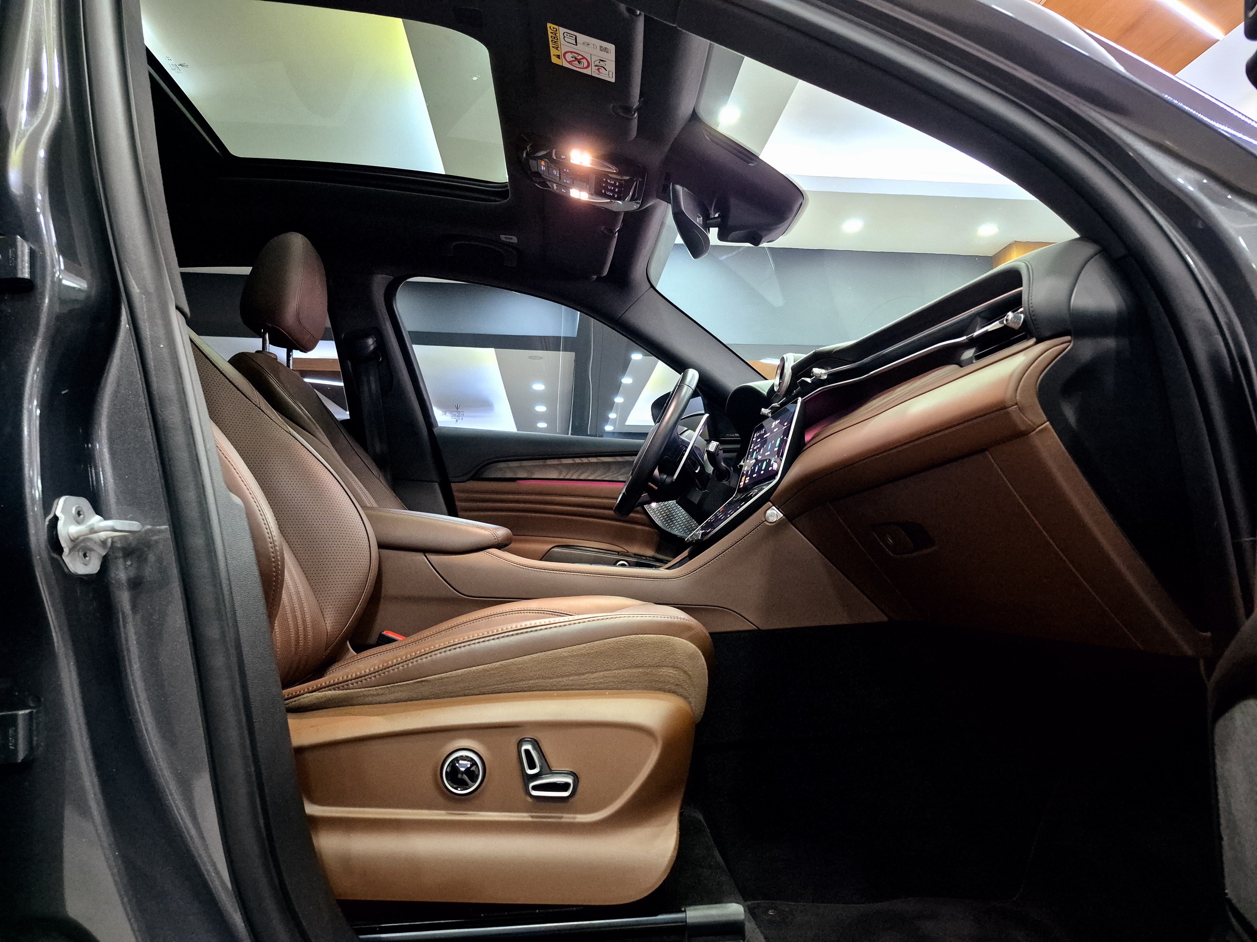 ROYAL'DEN 2023 MASERATİ GRECALE BAYİ HATASIZ FULL
