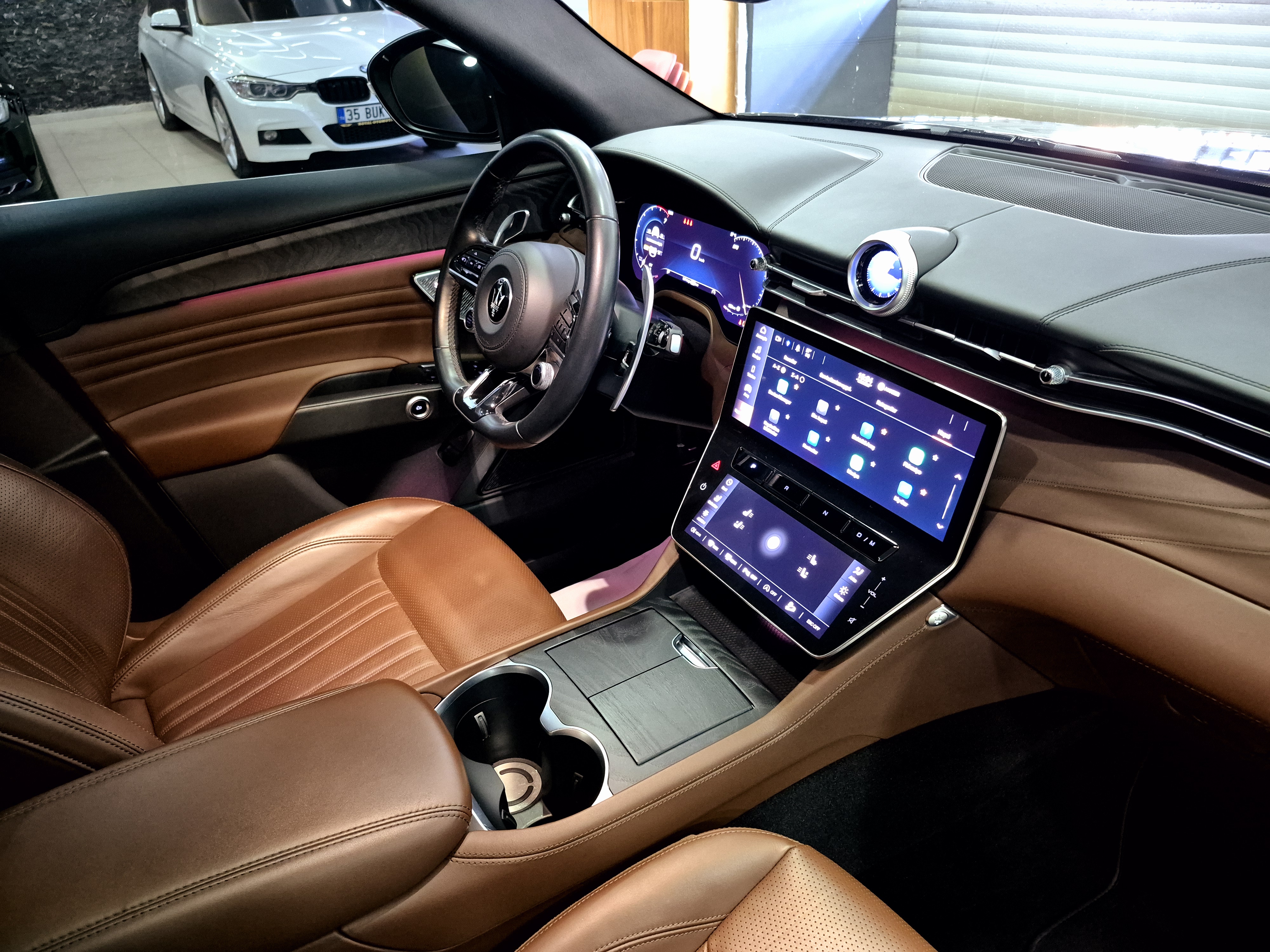 ROYAL'DEN 2023 MASERATİ GRECALE BAYİ HATASIZ FULL