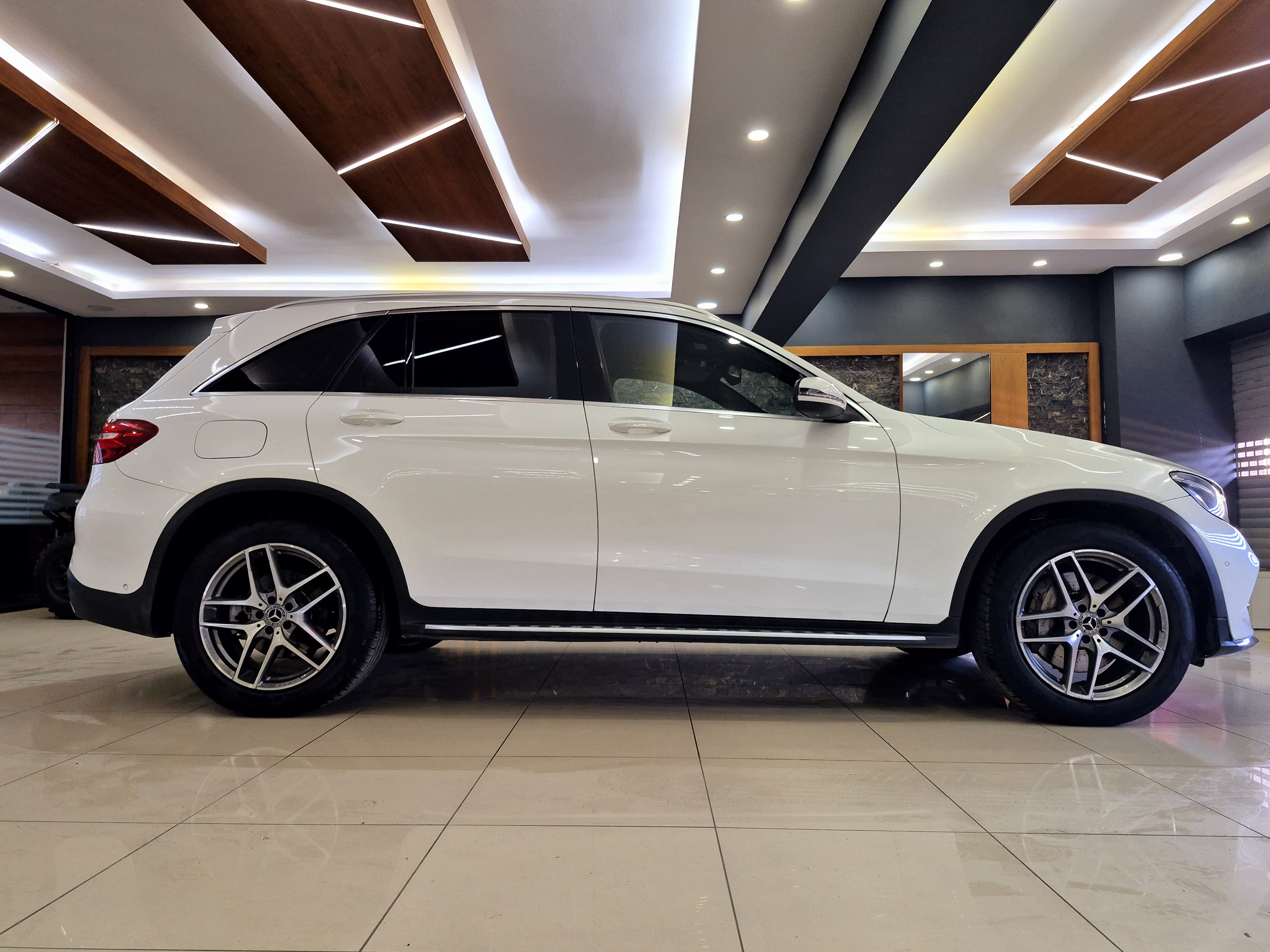 ROYAL'DEN 82.000KM GLC 250 4MATİC AMG CAM TAVAN