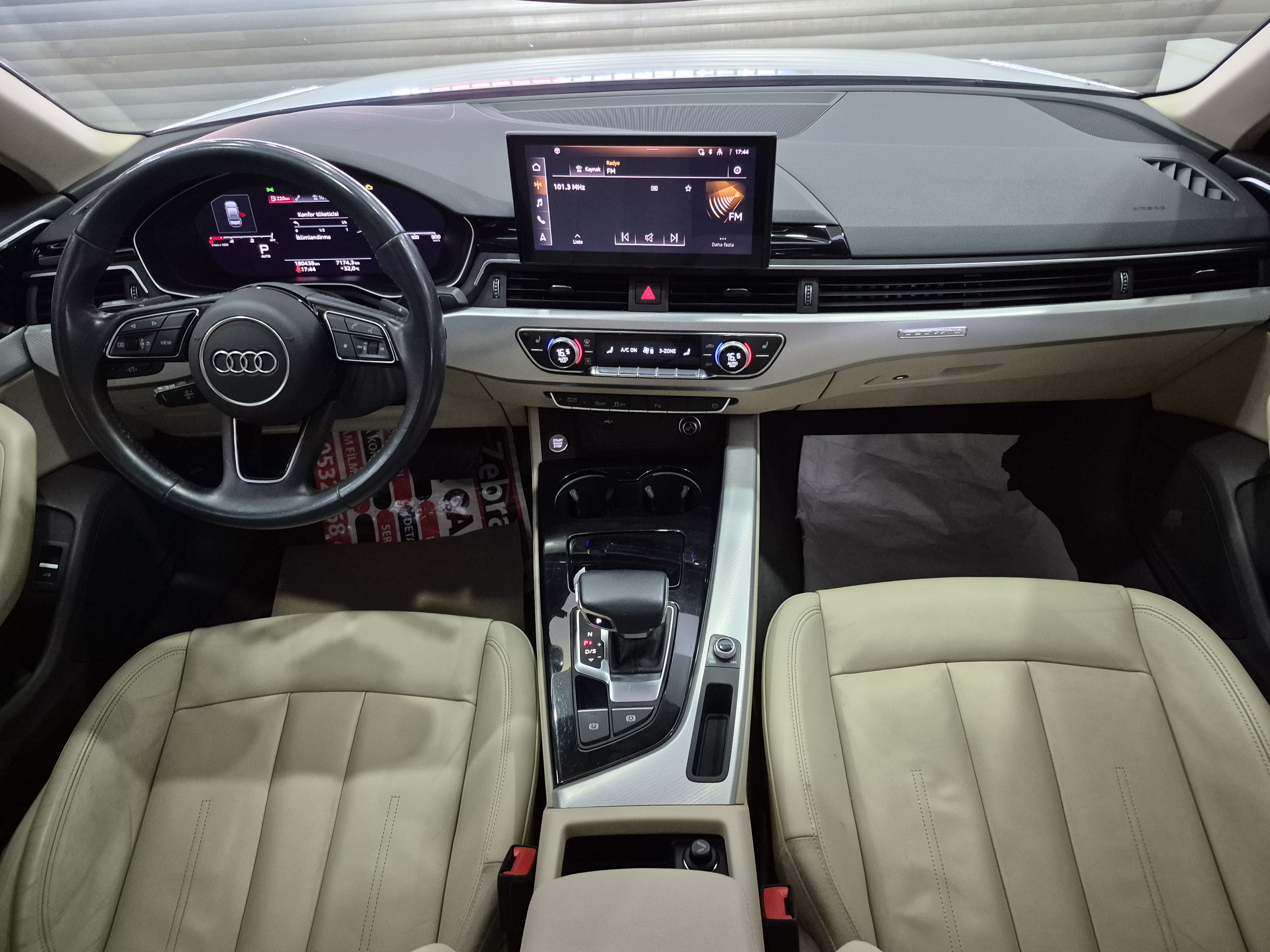 ROYAL'DEN 2020 AUDİ A4 QUATTRO SANRUF İÇİ BEJ