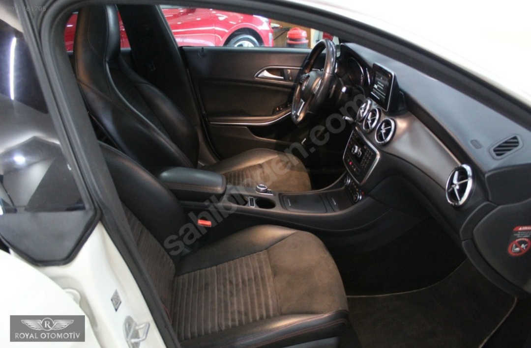 2014 MERCEDES-BENZ CLA 180 D AMG