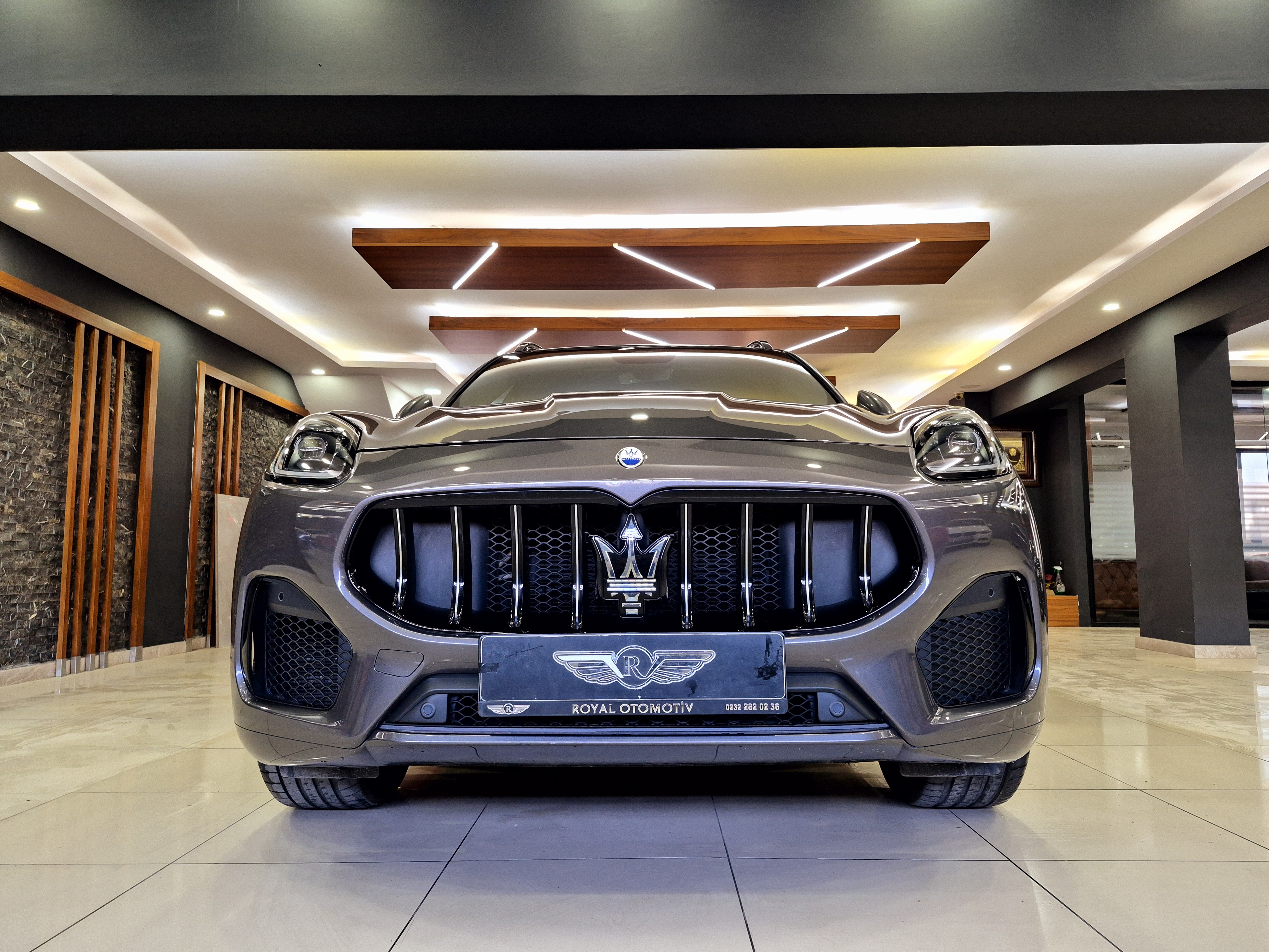 ROYAL'DEN 2023 MASERATİ GRECALE BAYİ HATASIZ FULL